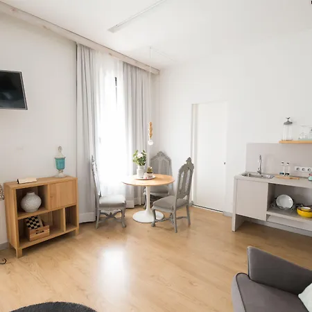 Catalina Hotel 3*